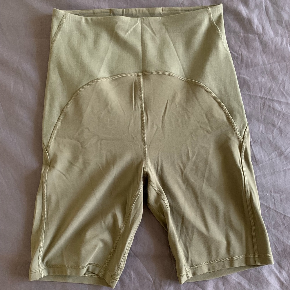 Lululemon Blissful Bend Super High Rise Short 8”